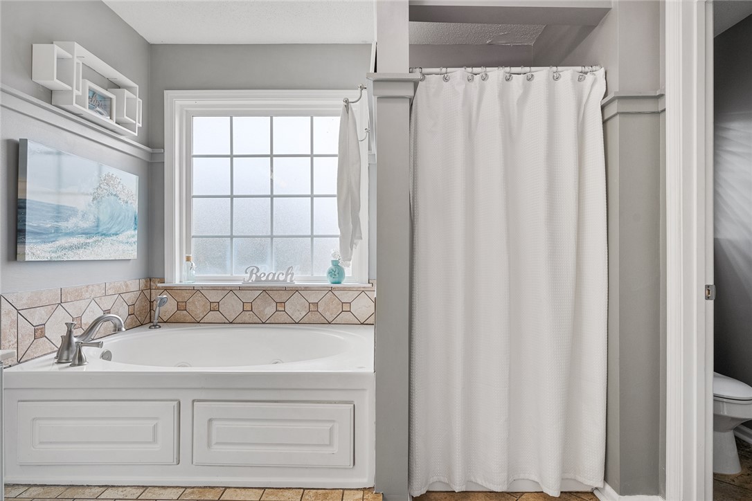 Anderson, South Carolina 29625, United States, 5 Bedrooms Bedrooms, ,4 BathroomsBathrooms,Residential,Active,253624