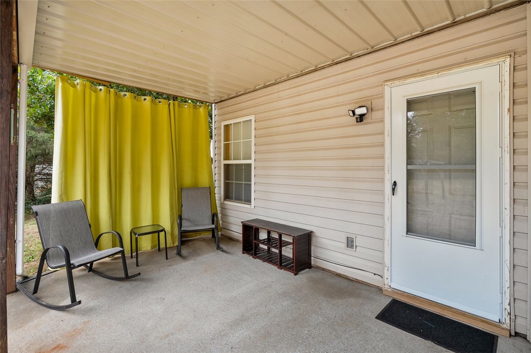 Anderson, South Carolina 29625, United States, 5 Bedrooms Bedrooms, ,4 BathroomsBathrooms,Residential,Active,253624