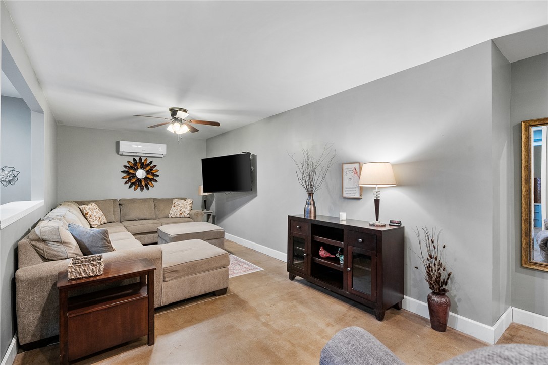 Anderson, South Carolina 29625, United States, 5 Bedrooms Bedrooms, ,4 BathroomsBathrooms,Residential,Active,253624