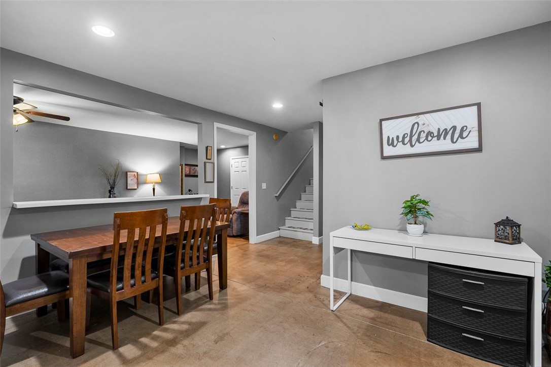 Anderson, South Carolina 29625, United States, 5 Bedrooms Bedrooms, ,4 BathroomsBathrooms,Residential,Active,253624