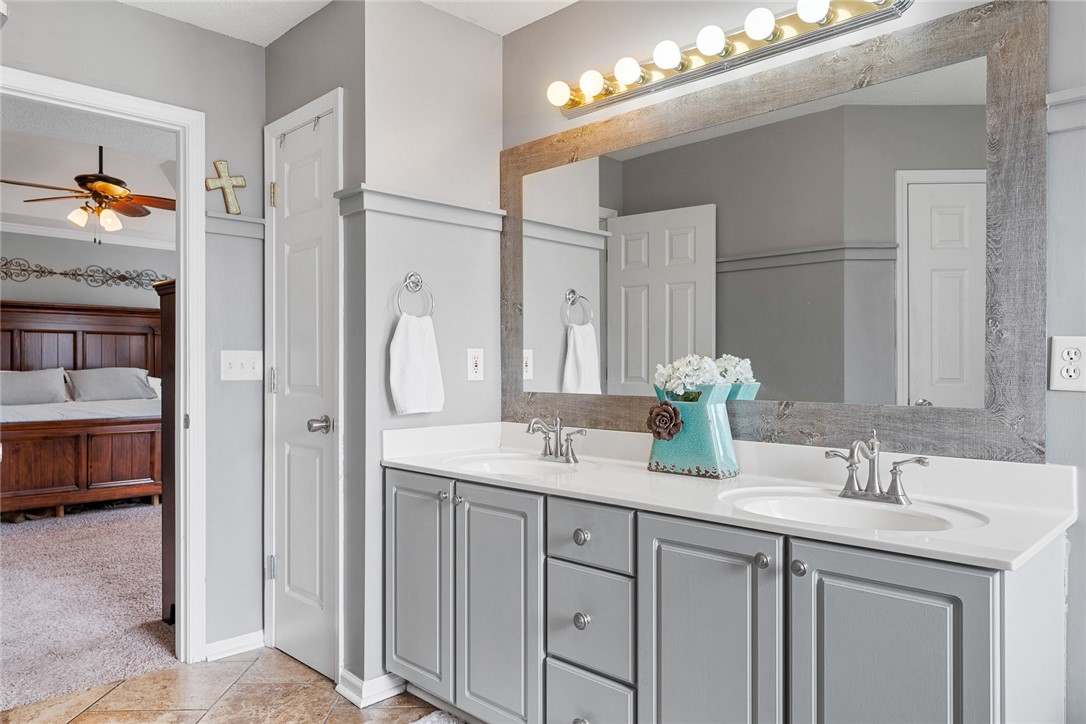 Anderson, South Carolina 29625, United States, 5 Bedrooms Bedrooms, ,4 BathroomsBathrooms,Residential,Active,253624