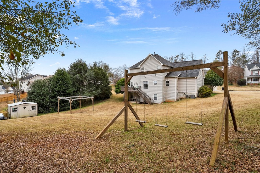 Anderson, South Carolina 29625, United States, 5 Bedrooms Bedrooms, ,4 BathroomsBathrooms,Residential,Active,253624