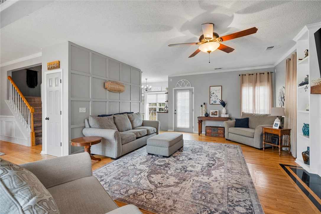 Anderson, South Carolina 29625, United States, 5 Bedrooms Bedrooms, ,4 BathroomsBathrooms,Residential,Active,253624