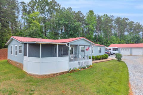 Mobile Home For Sale - 721 Cedar Crest Trail<br/> Walhalla, SC 29691