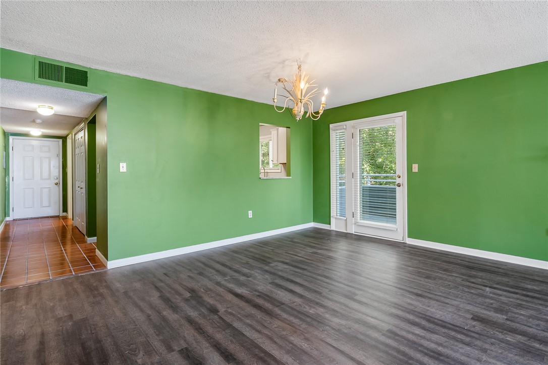 Anderson, South Carolina 29625, United States, 3 Bedrooms Bedrooms, ,2 BathroomsBathrooms,Residential,Pending,212006