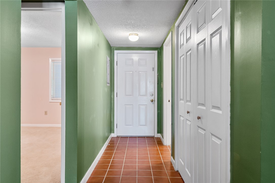 Anderson, South Carolina 29625, United States, 3 Bedrooms Bedrooms, ,2 BathroomsBathrooms,Residential,Pending,212006