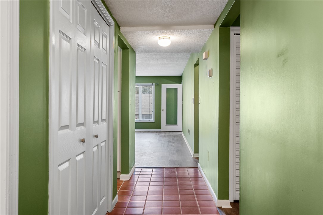 Anderson, South Carolina 29625, United States, 3 Bedrooms Bedrooms, ,2 BathroomsBathrooms,Residential,Pending,212006