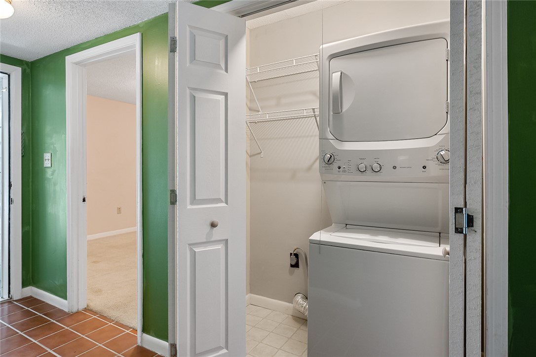 Anderson, South Carolina 29625, United States, 3 Bedrooms Bedrooms, ,2 BathroomsBathrooms,Residential,Pending,212006