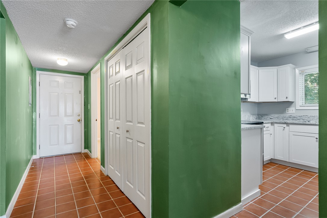 Anderson, South Carolina 29625, United States, 3 Bedrooms Bedrooms, ,2 BathroomsBathrooms,Residential,Pending,212006