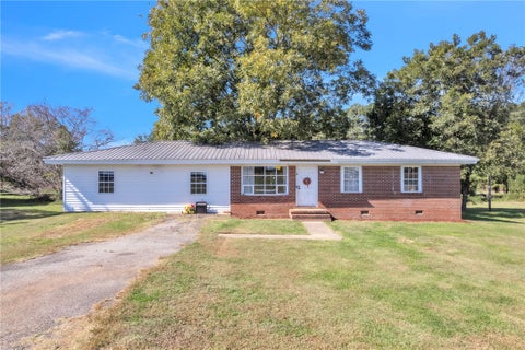 Photo of 117 Walnut Street, Central, SC 29630 (MLS # 20308442)