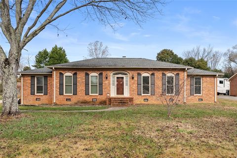 Photo of 509 Devenger Road, Greer, SC 29650 (MLS # 20295284)