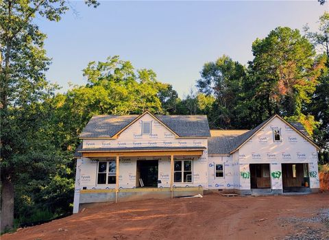 Photo of 408 Marina Bay Drive, Seneca, SC 29672 (MLS # 20303857)