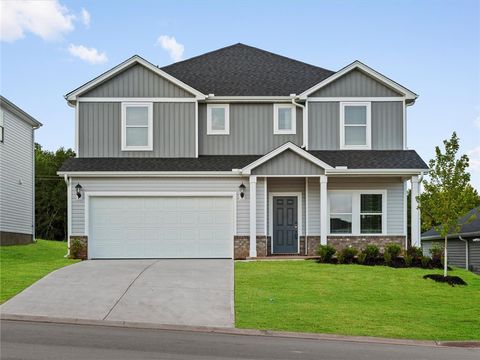 Homes For Sale - 560 Ward Wilson Trail<br/> Duncan, SC 29334