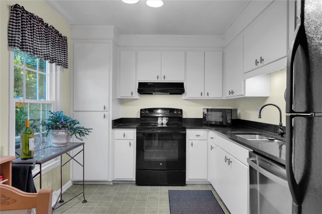 11 Essex Drive 11 and 12, Clemson, SC Home for Sale 2 11 Essex Drive 11 and 12
