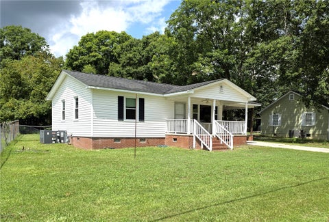 Photo of 111 Crescent Avenue, Belton, SC 29627 (MLS # 20304171)