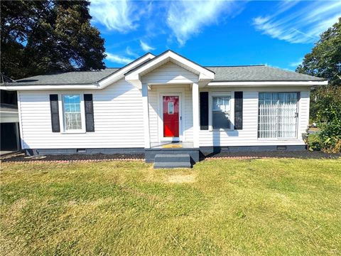 Photo of 102 griffin Road, Belton, SC 29627 (MLS # 20293845)