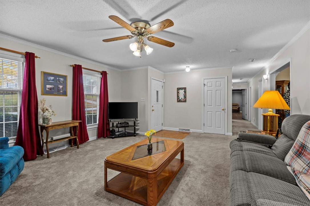 Piedmont, South Carolina 29673, United States, 4 Bedrooms Bedrooms, ,3 BathroomsBathrooms,Residential,Active,239903