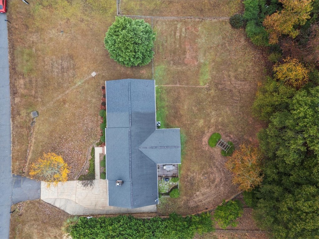 Piedmont, South Carolina 29673, United States, 4 Bedrooms Bedrooms, ,3 BathroomsBathrooms,Residential,Active,239903