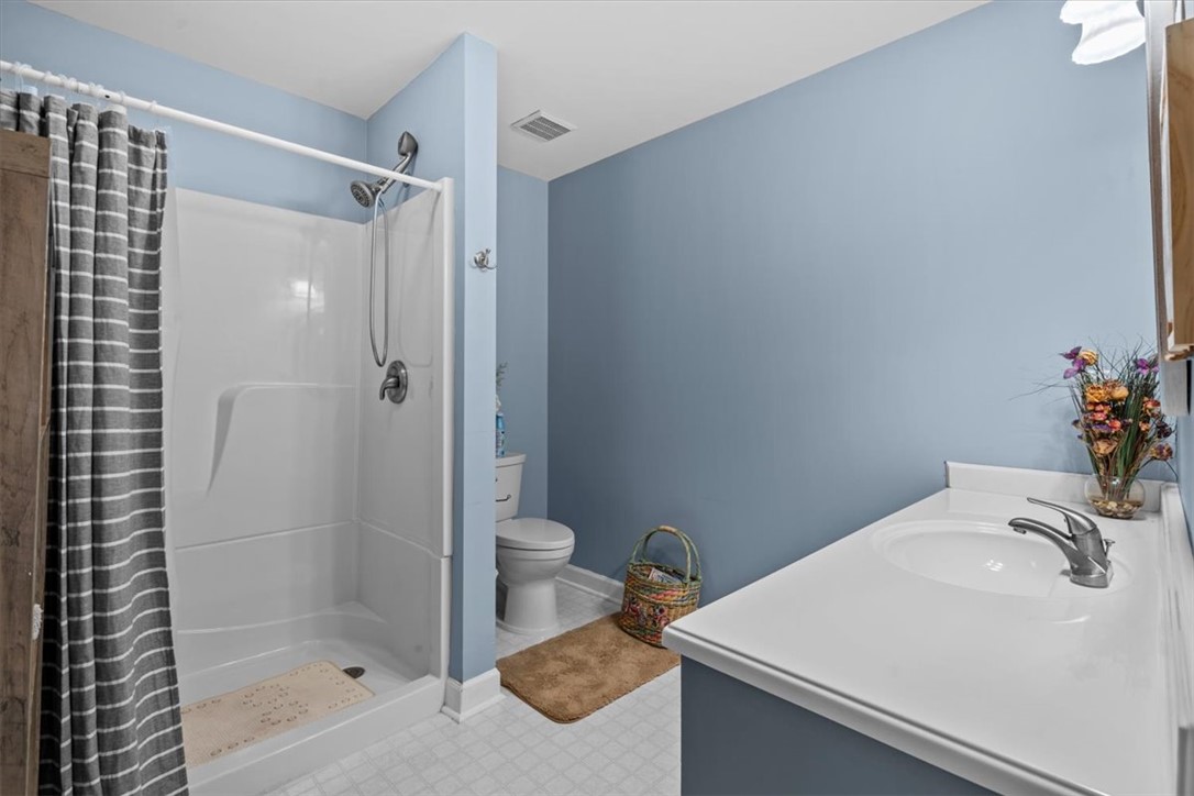 Piedmont, South Carolina 29673, United States, 4 Bedrooms Bedrooms, ,3 BathroomsBathrooms,Residential,Active,239903