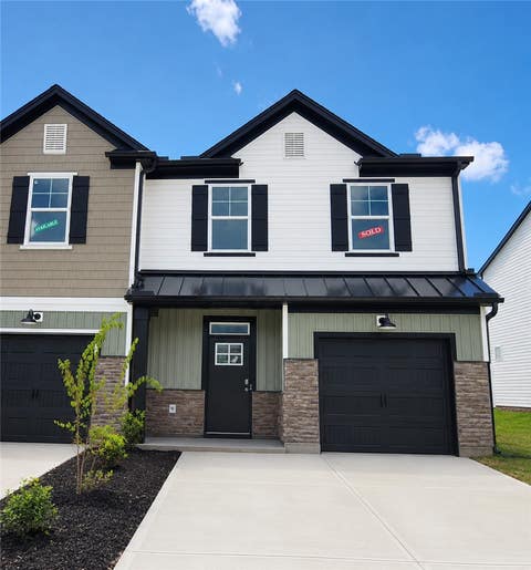 Townhouse For Sale - 429 Belgrove Way<br/> Pickens County, Easley, SC 29640