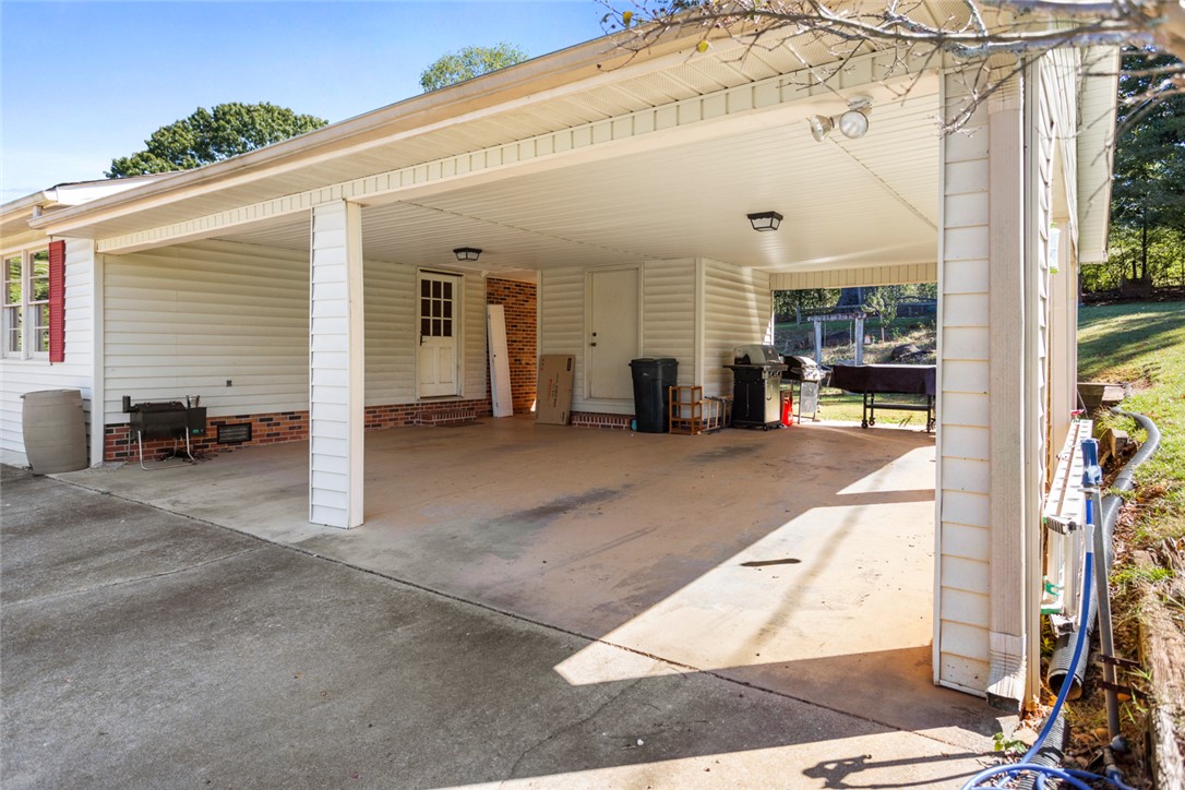 136 Hillside Drive, Westminster, South Carolina image 28