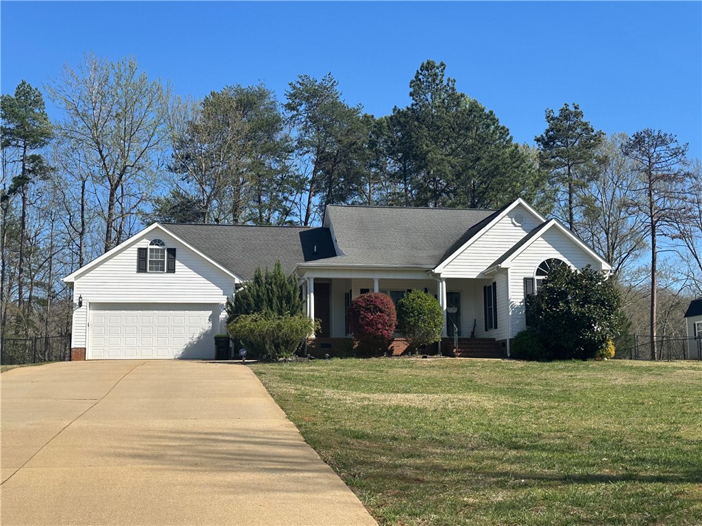 220 Bay Ridge Drive, Townville, South Carolina image 1
