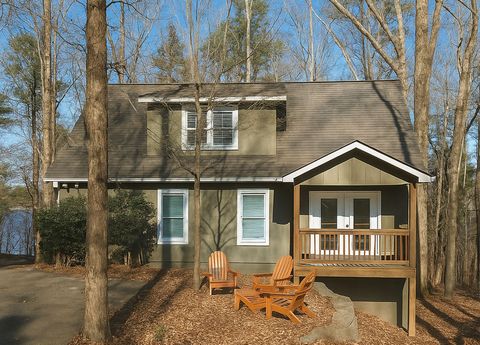 Photo of 49 Currahee Point, Toccoa, GA 30577 (MLS # 20295468)