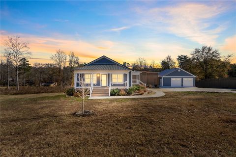 Photo of 1122 Midway Road, Pickens, SC 29671 (MLS # 20300925)
