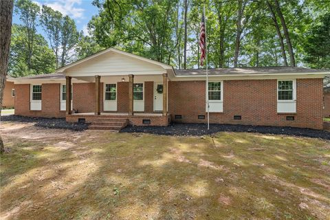 Photo of 208 Spring Drive, Easley, SC 29642 (MLS # 20293748)