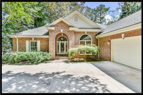 Photo of 122 N Waterside Drive, Seneca, SC 29672 (MLS # 20303896)