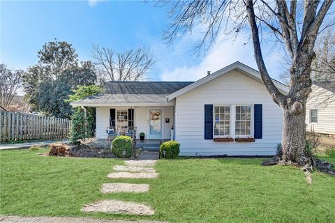 Photo of 108 Elsie Avenue, Greenville, SC 29605 (MLS # 20296300)