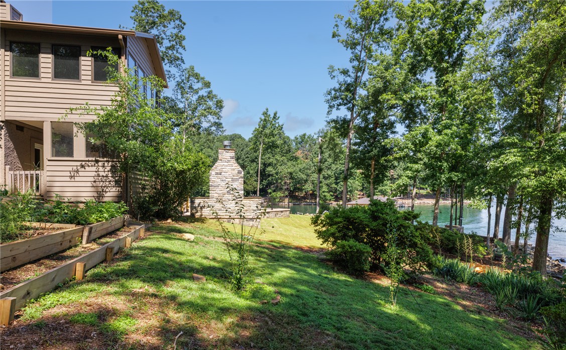 Seneca, South Carolina 29672, United States, 4 Bedrooms Bedrooms, ,4 BathroomsBathrooms,Residential,Pending,161397