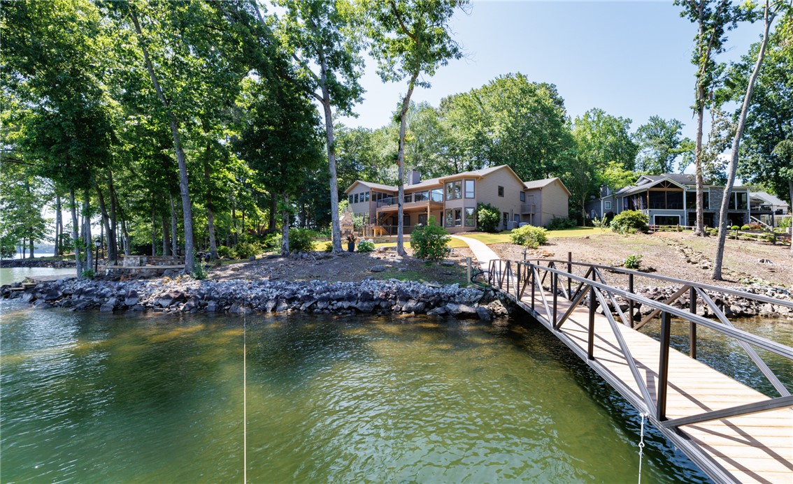 Seneca, South Carolina 29672, United States, 4 Bedrooms Bedrooms, ,4 BathroomsBathrooms,Residential,Pending,161397