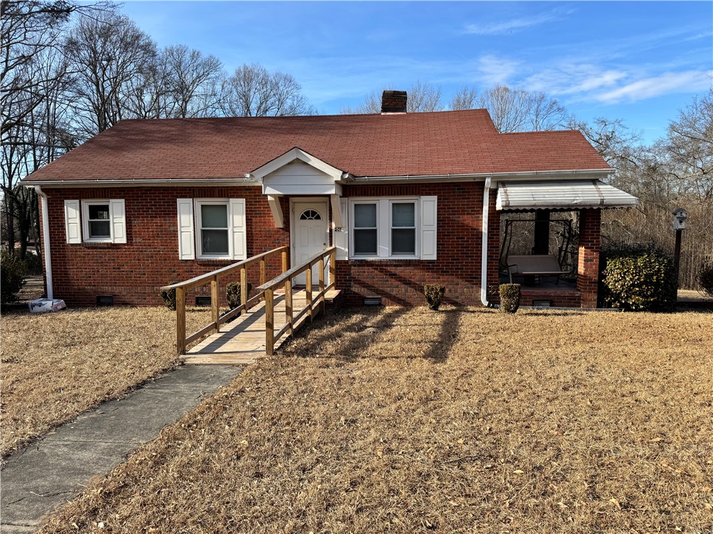 201 Oak Drive, Belton, South Carolina image 1