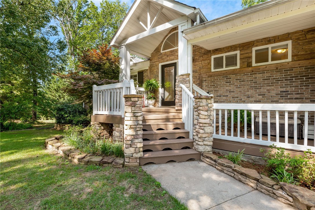 6001 N Mt Vernon Drive, Seneca, South Carolina image 3