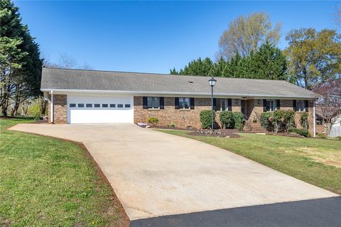 Photo of 205 Frances Cannon Drive, Anderson, SC 29621 (MLS # 20298973)