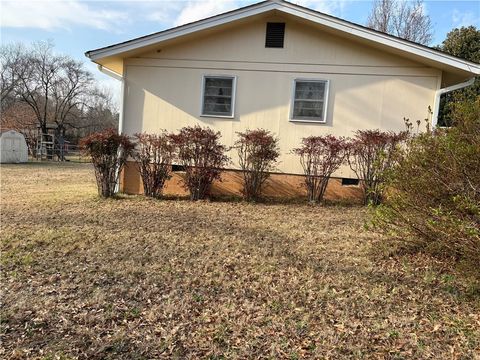 A home in Easley