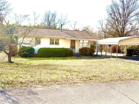 A home in Easley