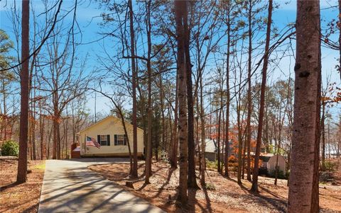 Photo of 307 Cherrwood Drive, Westminster, SC 29693 (MLS # 20296138)