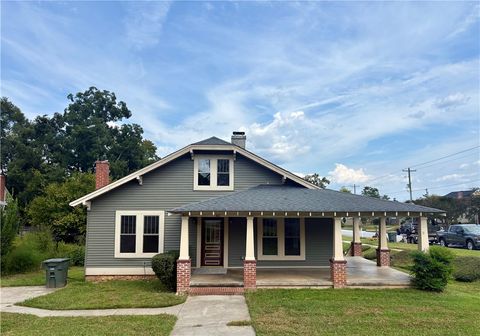 Photo of 313 Townville Street, Seneca, SC 29678 (MLS # 20293328) Photo of 313 Townville Street, Seneca, SC 29678 (MLS # 20293328)