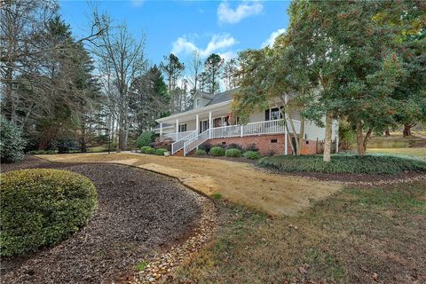 Photo of 109 Holder Street, Liberty, SC 29657 (MLS # 20301080)