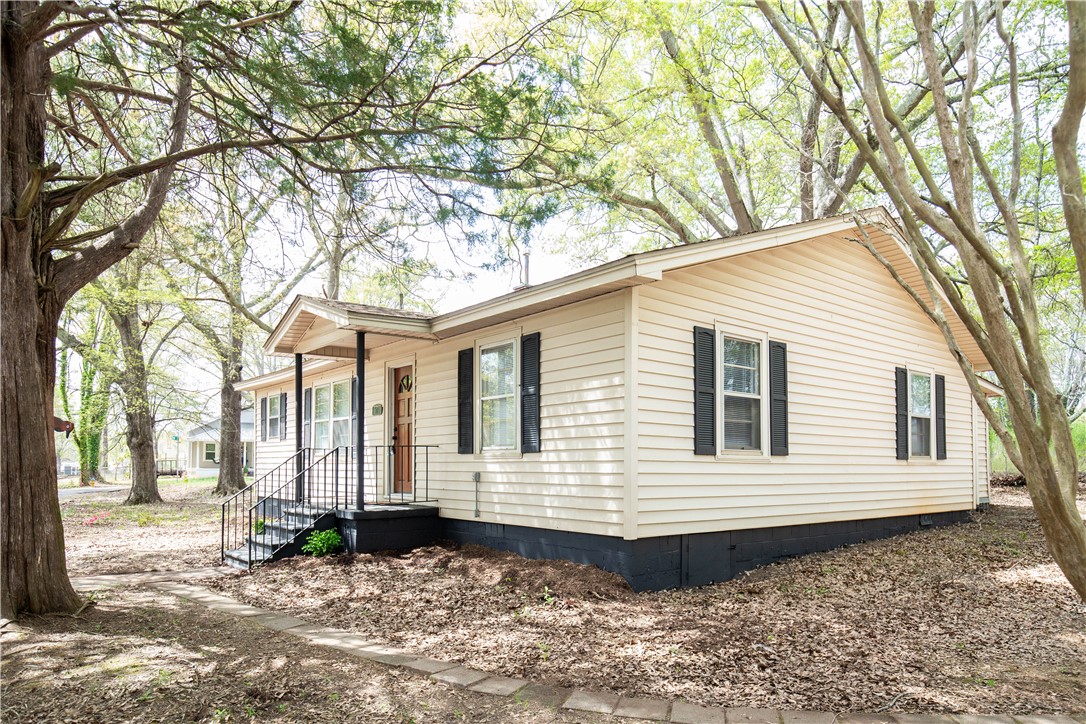 103 Maple Street, Westminster, South Carolina image 2