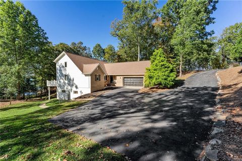 Photo of 211 Wynmere Way, Seneca, SC 29672 (MLS # 20293309) Photo of 211 Wynmere Way, Seneca, SC 29672 (MLS # 20293309)