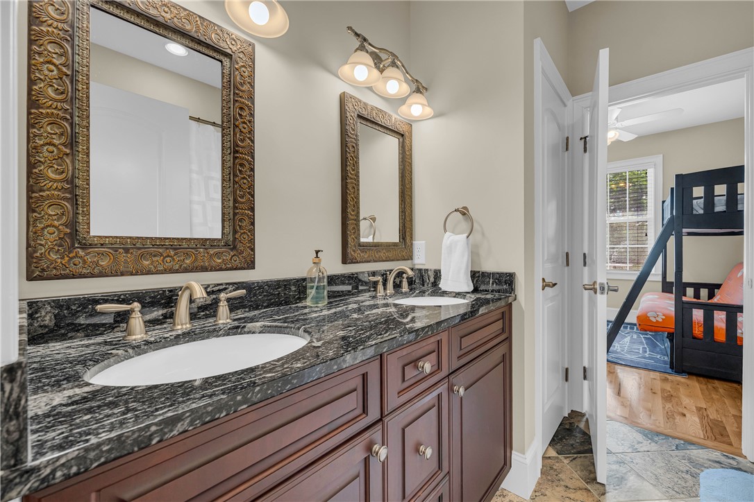 117 W Waters Edge Lane, West Union, South Carolina image 25