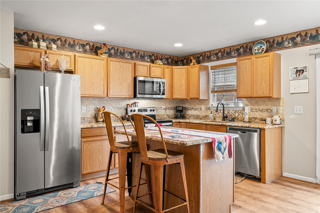 Anderson, South Carolina 29626, United States, 3 Bedrooms Bedrooms, ,2 BathroomsBathrooms,Residential,Pending,14980