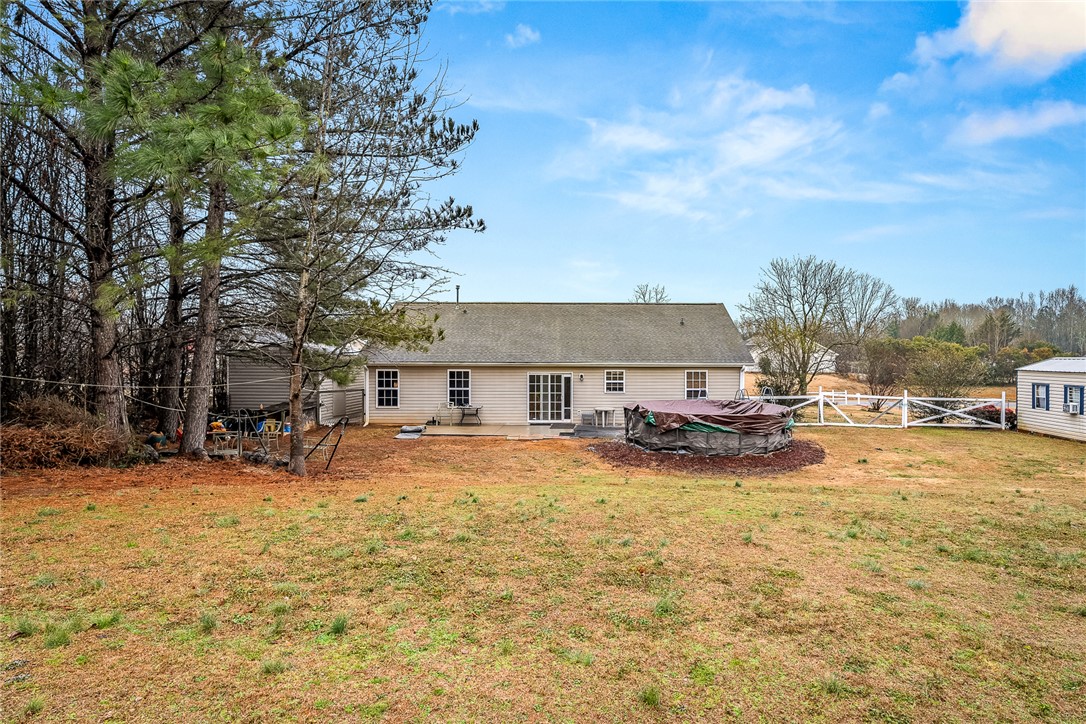 Anderson, South Carolina 29626, United States, 3 Bedrooms Bedrooms, ,2 BathroomsBathrooms,Residential,Pending,14980