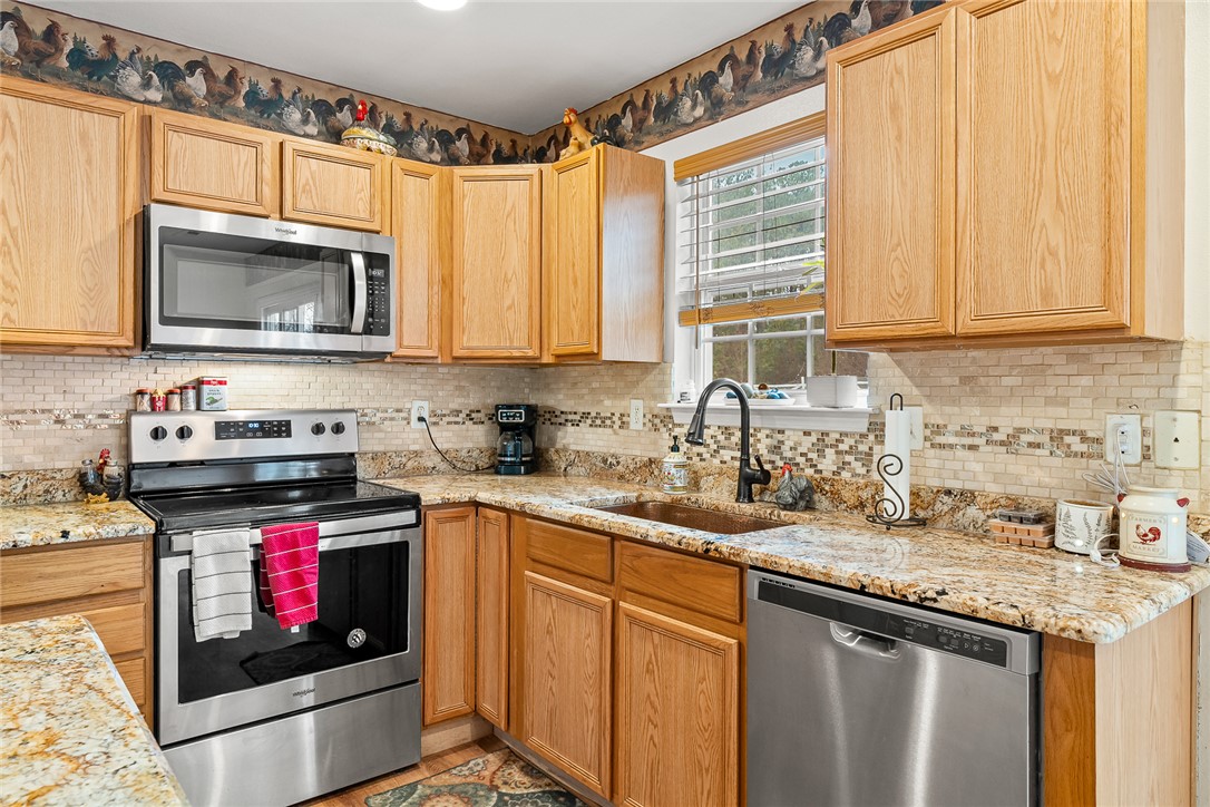 Anderson, South Carolina 29626, United States, 3 Bedrooms Bedrooms, ,2 BathroomsBathrooms,Residential,Pending,14980