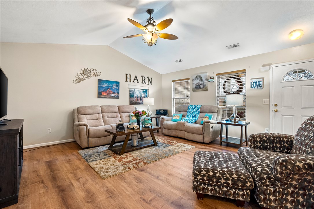 Anderson, South Carolina 29626, United States, 3 Bedrooms Bedrooms, ,2 BathroomsBathrooms,Residential,Pending,14980