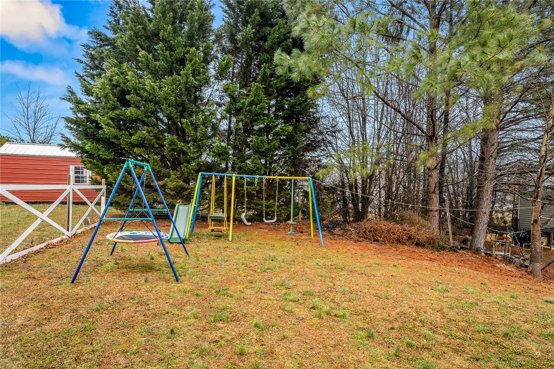 Anderson, South Carolina 29626, United States, 3 Bedrooms Bedrooms, ,2 BathroomsBathrooms,Residential,Pending,14980