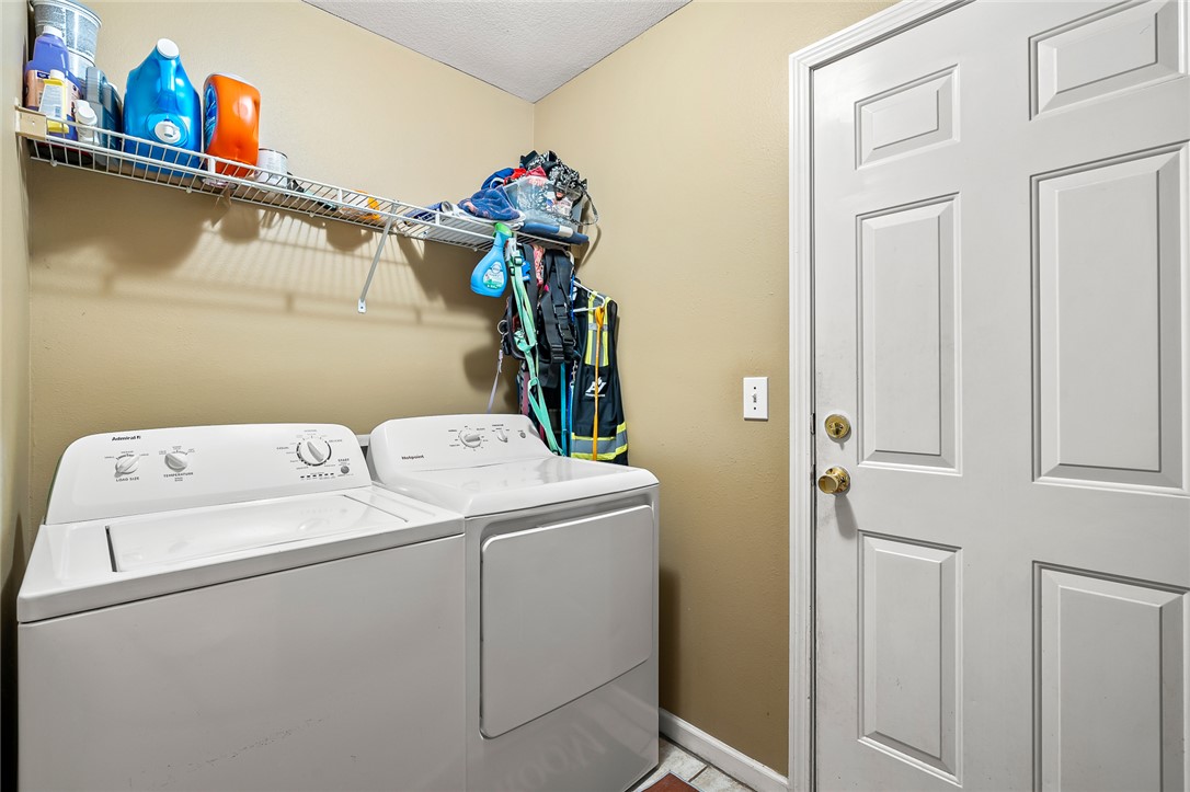 Anderson, South Carolina 29626, United States, 3 Bedrooms Bedrooms, ,2 BathroomsBathrooms,Residential,Pending,14980